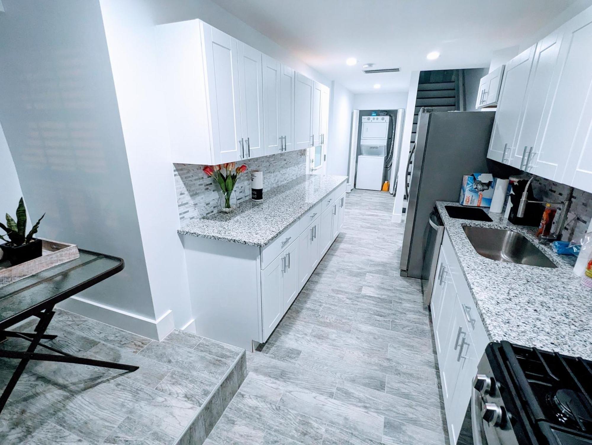 Luxurious 3 Bedroom Apt With A Beautiful Balcony Washington Habitación foto